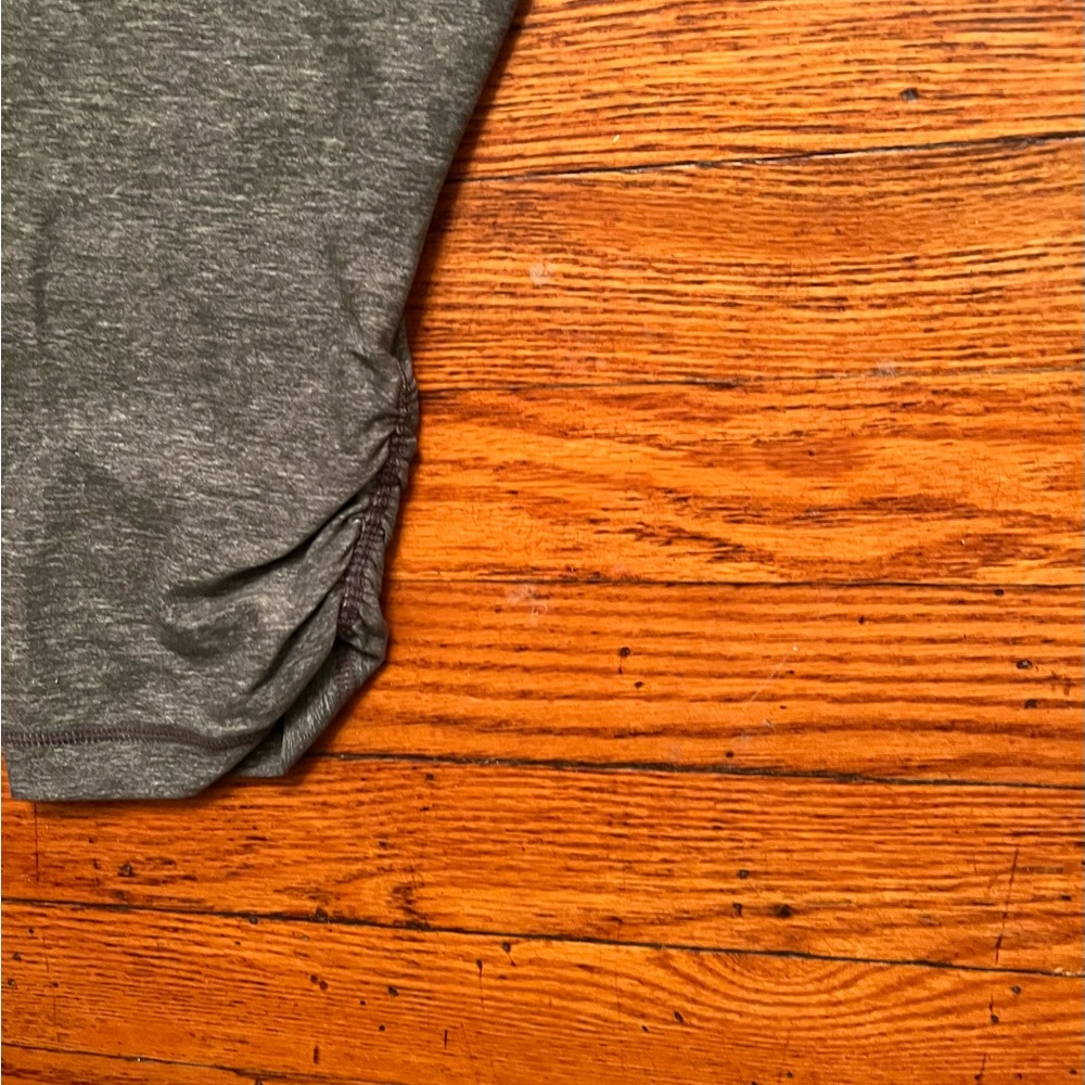 Lululemon Cropped Ruched Waist Band Grey Capri Leggings Women’s Sz 10 VHTF EUC - Picture 9 of 14